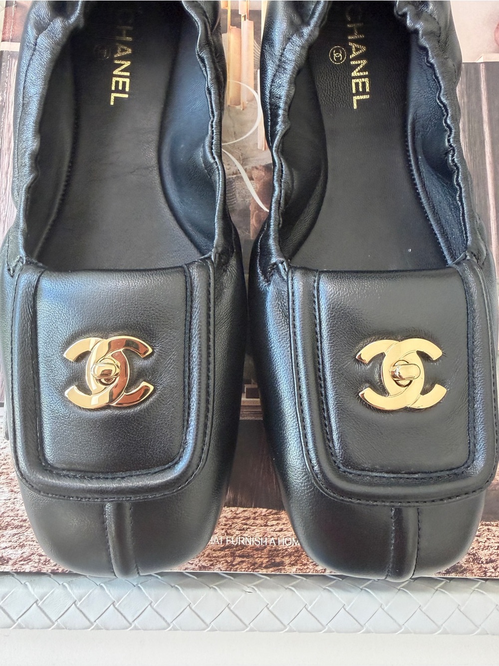 Chanel Blazy Black Lambskin Square Toe CC Logo Turn-lock Crunchy Ballet Flats - Picture 15 of 16